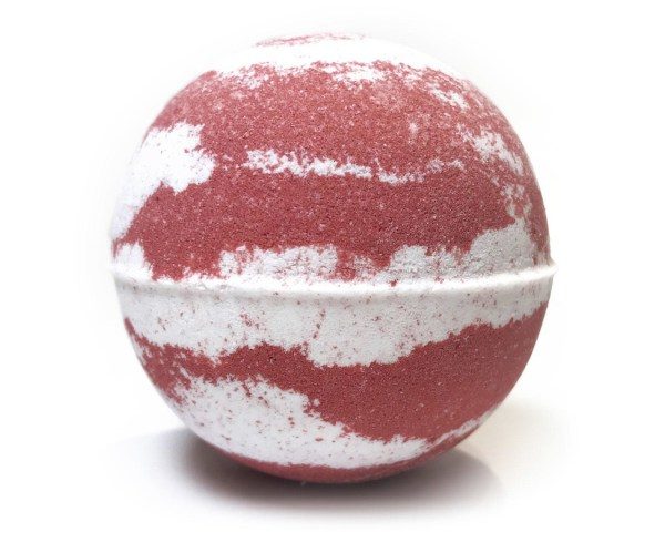 Nikki Stikki Botanicals – CBD Bath Bomb – Christmas Spirit Bomb (red/green) – 300mg CBD | Just Cannabis Canada